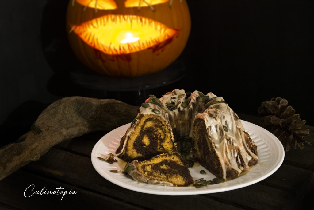 alt="délicieux gâteau chocolat courge pour Halloween"